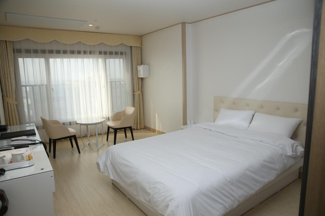 Daebudo Tourist Hotel อันซัน ภายนอก รูปภาพ