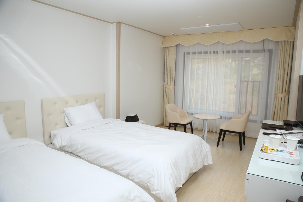 Daebudo Tourist Hotel อันซัน ภายนอก รูปภาพ