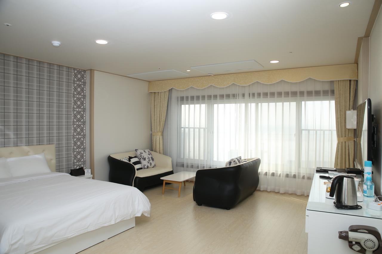 Daebudo Tourist Hotel อันซัน ภายนอก รูปภาพ