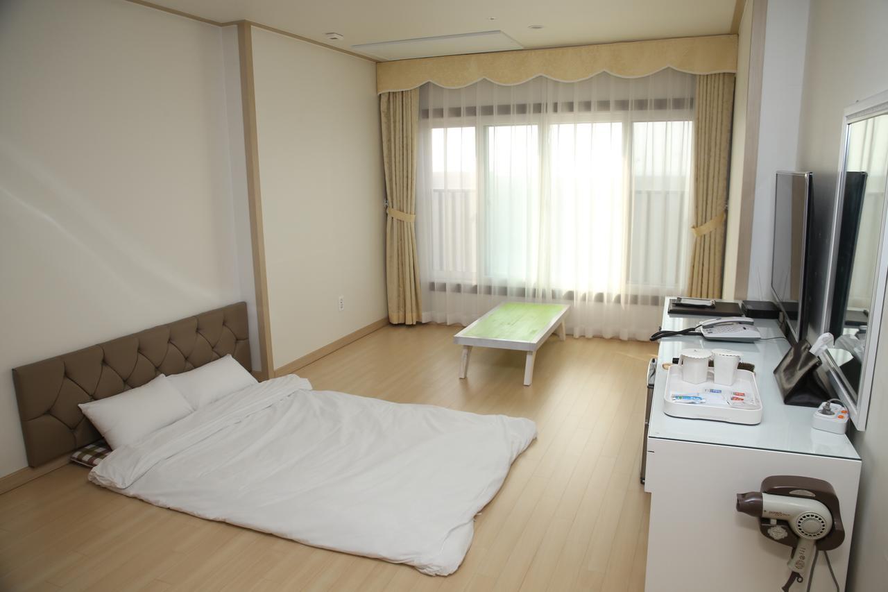 Daebudo Tourist Hotel อันซัน ภายนอก รูปภาพ